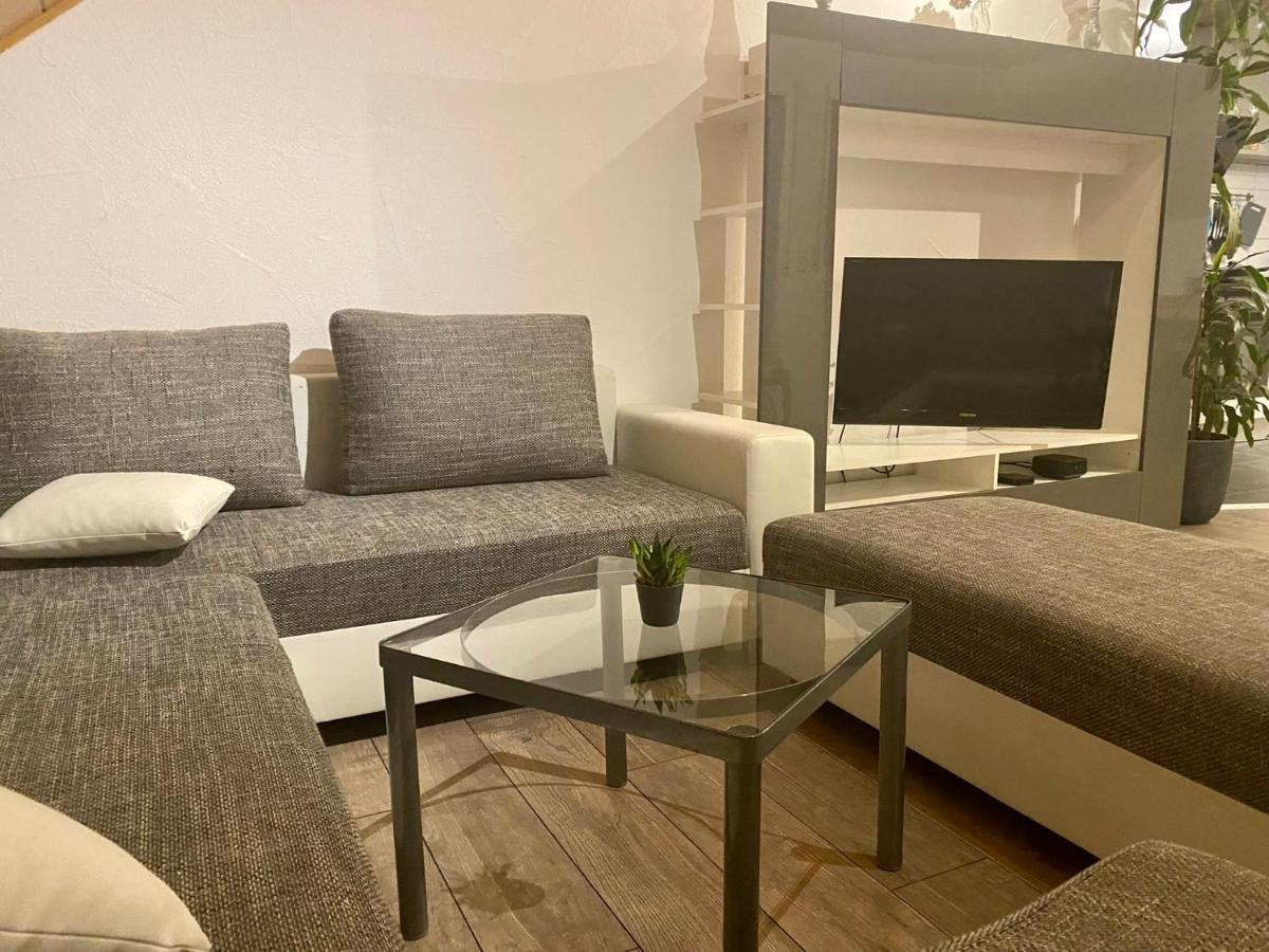 Ferienwohnung Mit Ausblick Mombris Bagian luar foto